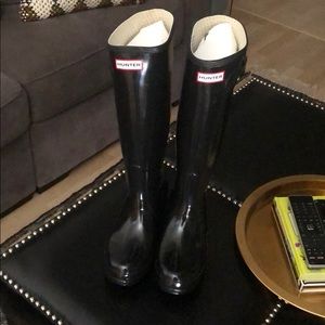 HUNTER BOOTS — brand new!!